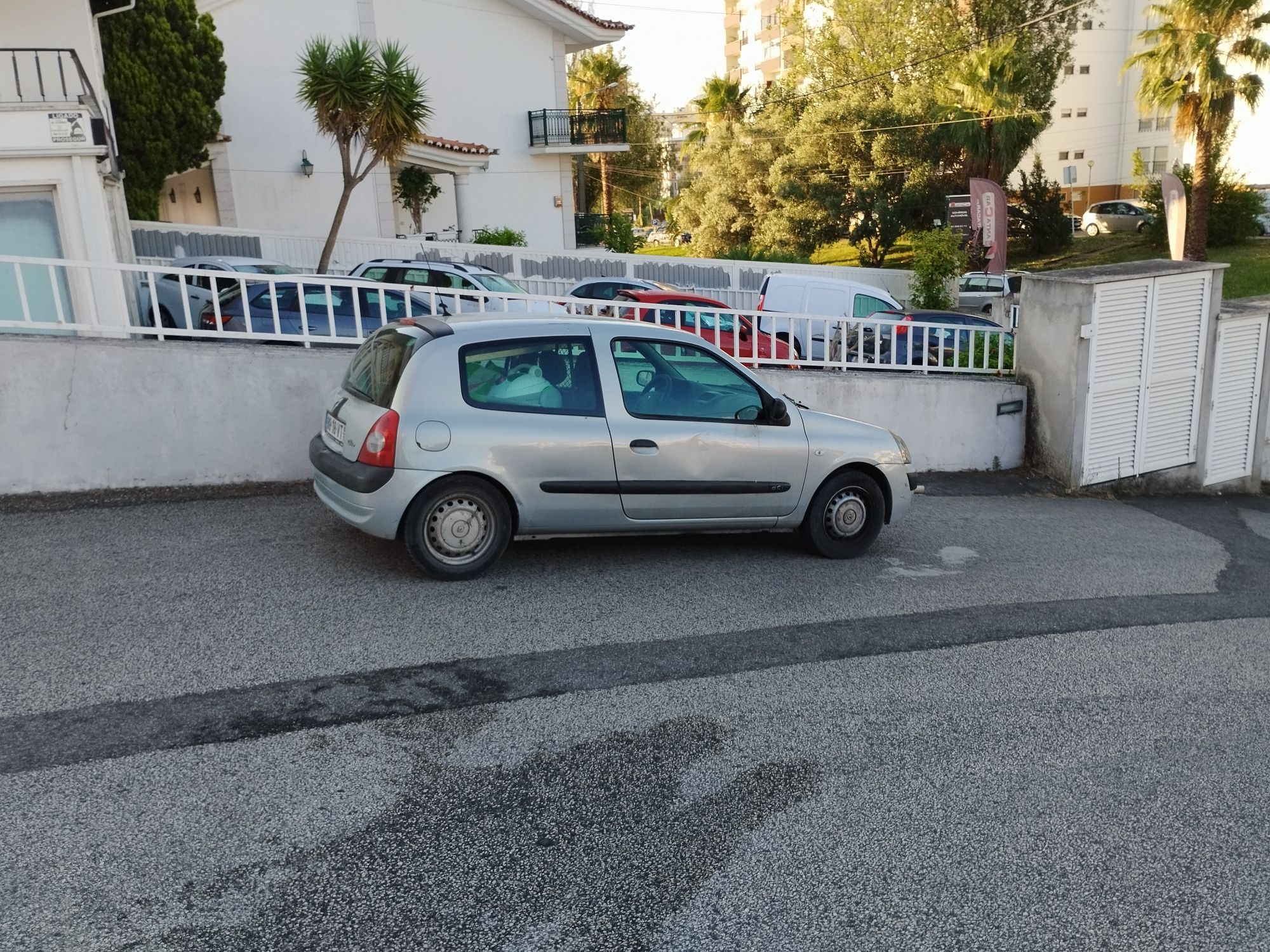 Vendo Clio comercial ano 2003 gasóleo