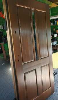 Drzwi zewnętrzne 90 prawe drewniane