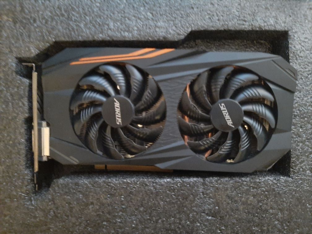 Karta graficzna AOURUS Radeon RX 580