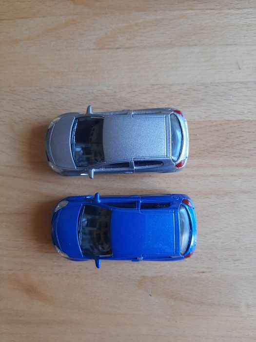 Машинки-модельки Франция