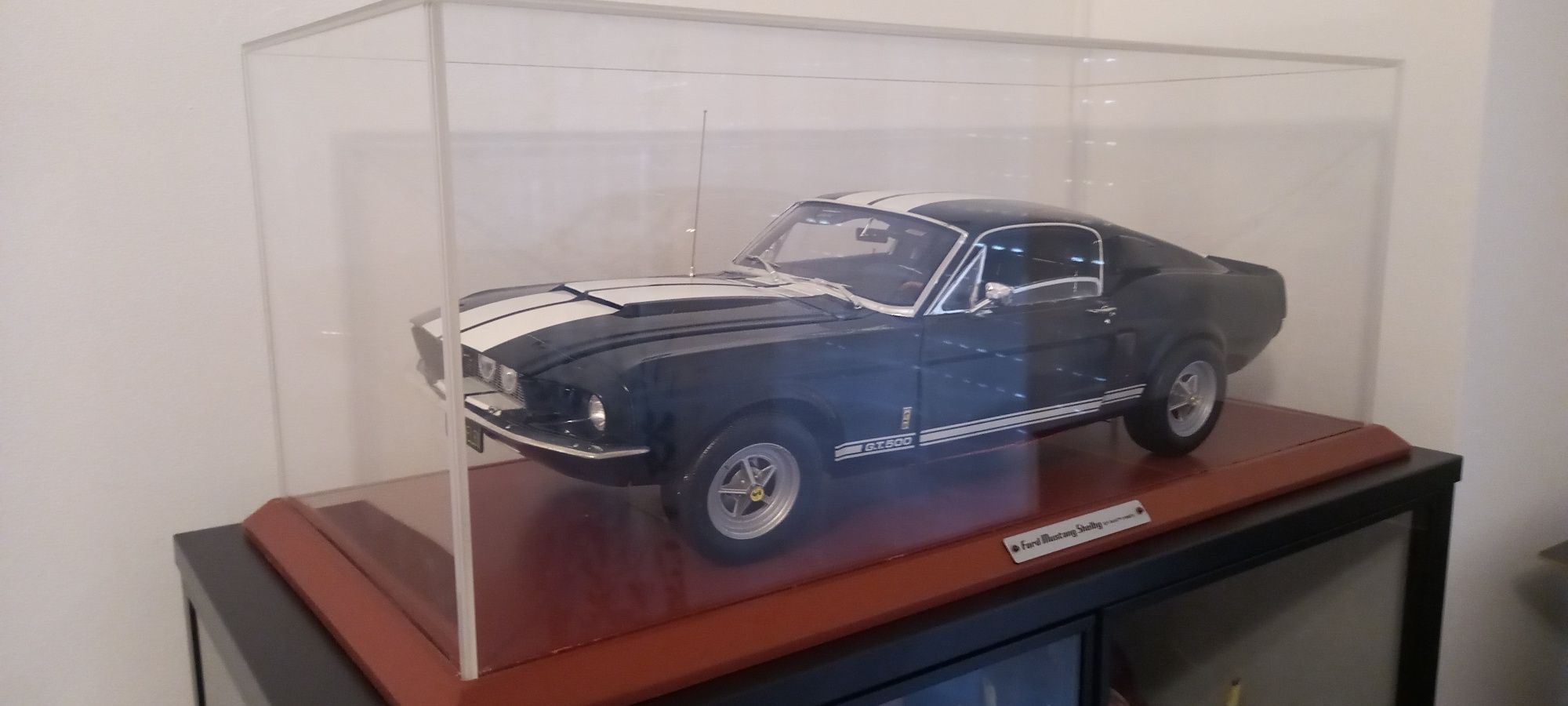 Ford Mustang Shelby 1/8
