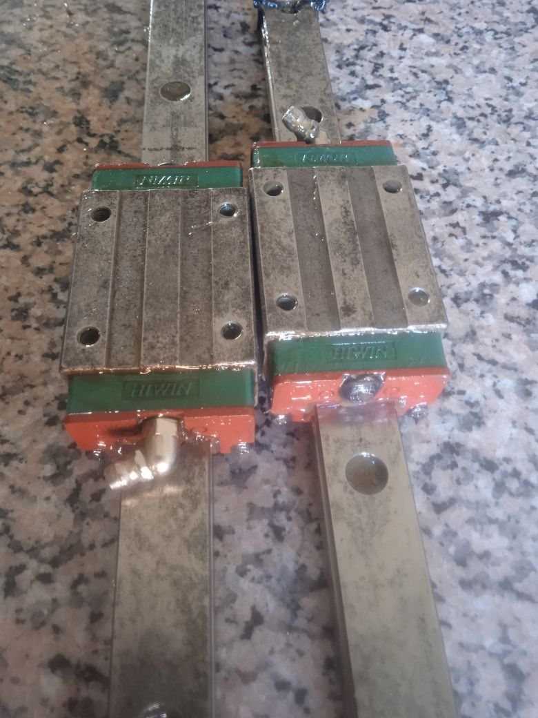 Vendo guia Linear hiwin 20mm com 940mm