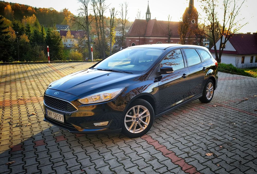 Ford Focus Lift // 1.6 Ti-VCT // Benzyna // 125KM // Alufelgi //