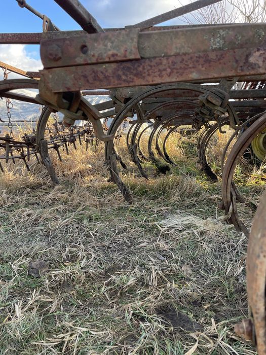 Продається ЮМЗ - 6  з навісним обладнанням