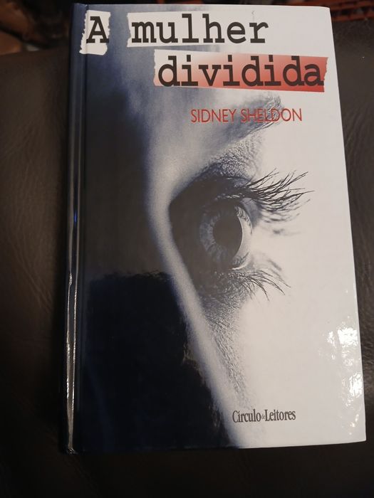 A mulher dividida - Sidney Sheldon