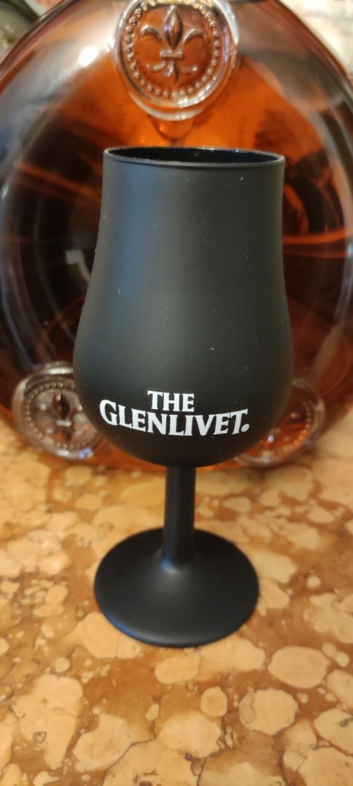 Kieliszki Glenlivet Code
