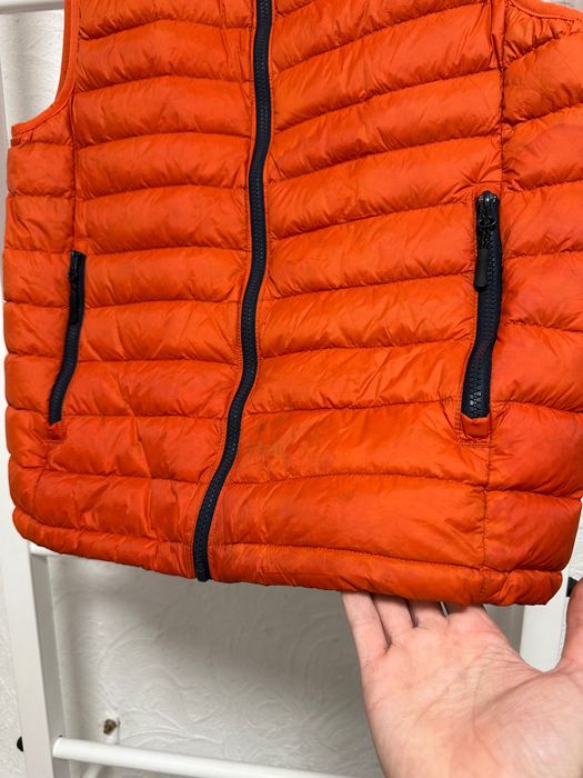 Жилетка М размер Uniqlo