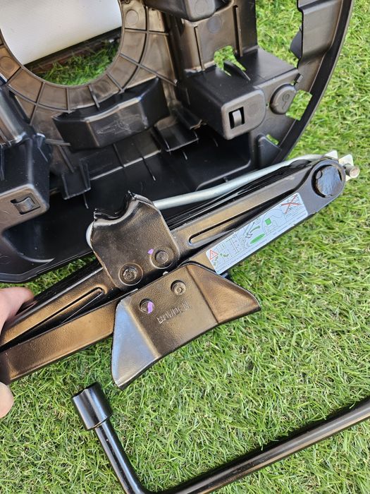 Набір інстументів вкладиш органайзер Peugeot 3008 | Пежо