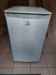 Lodowka Indesit mala