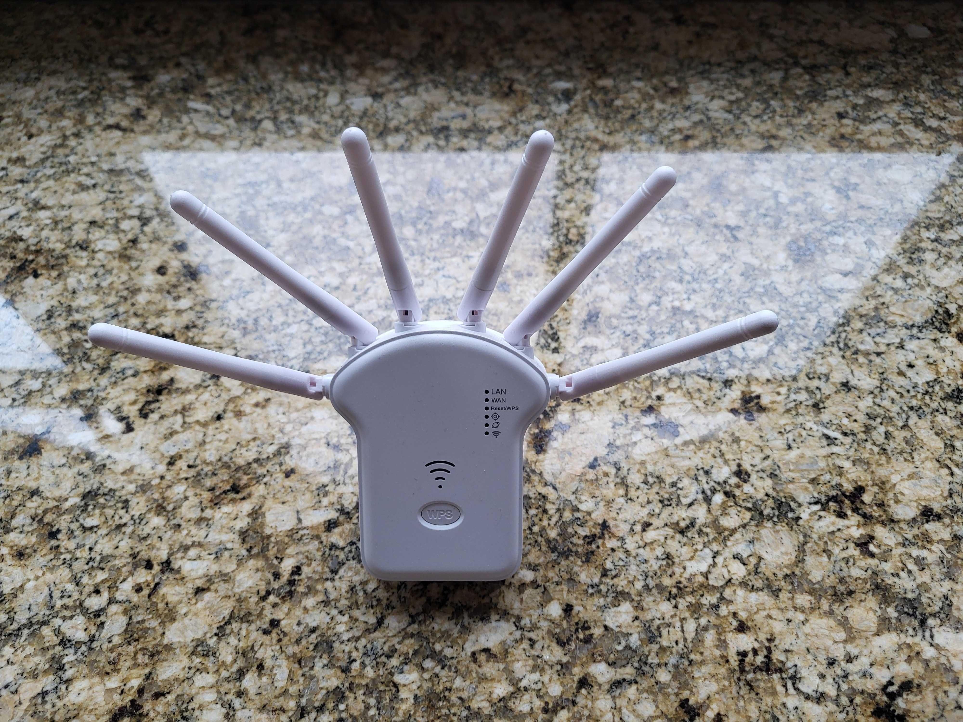 Repeater wzmacniacz WIFI 1200 Mbs 6-antenowy