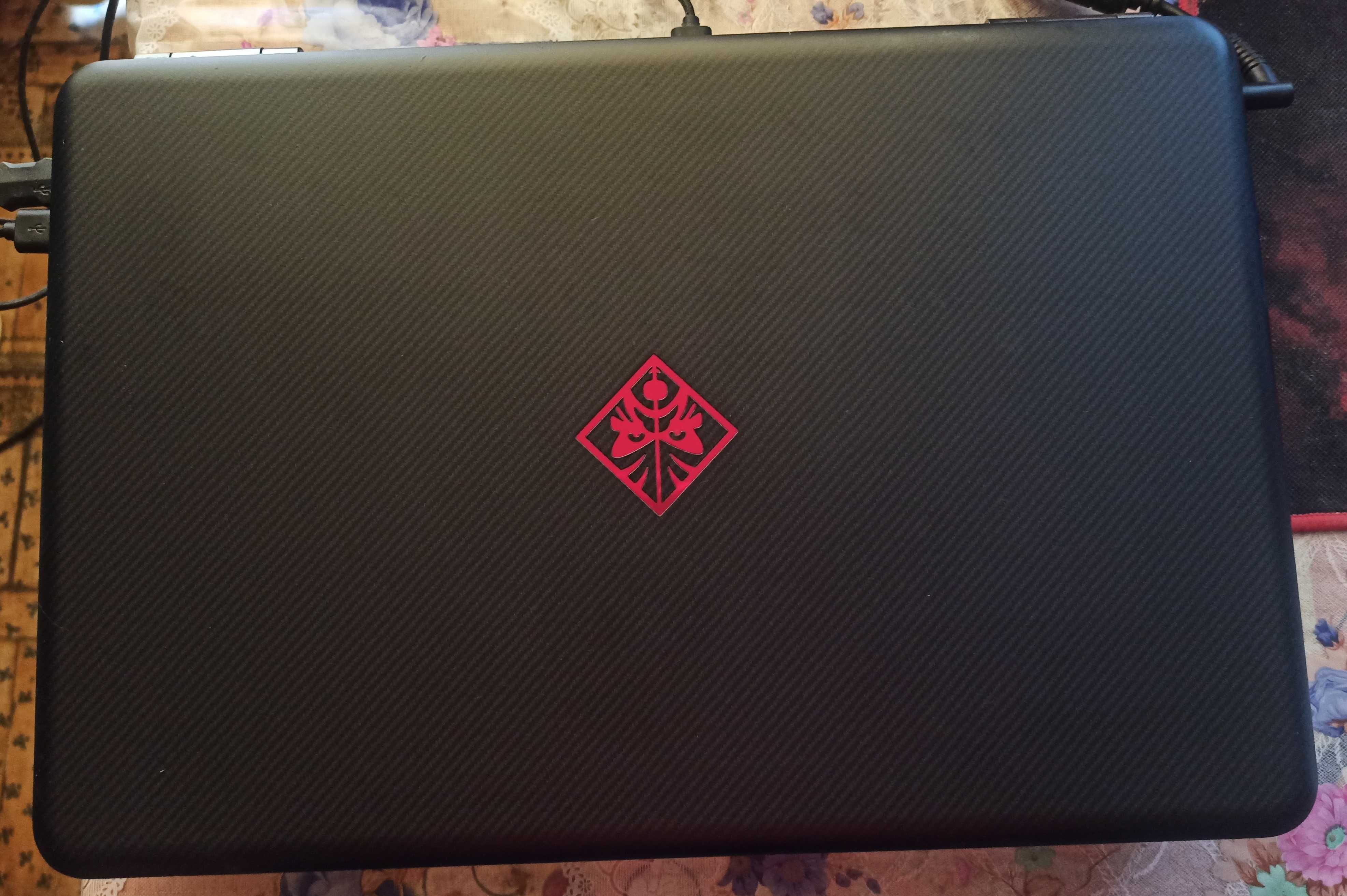 Игровой ноутбук Omen by HP laptop 15 ax008ur