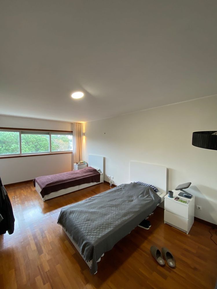 Alugo quarto duplo
