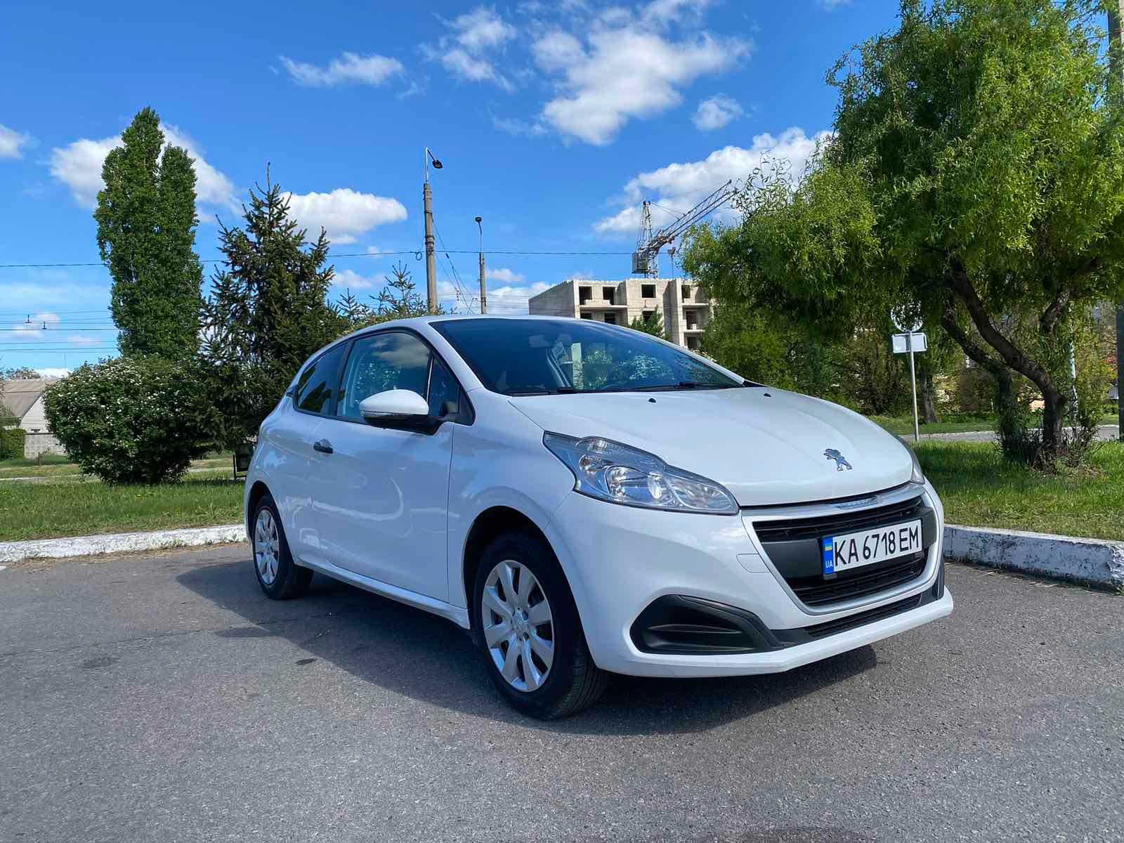 Peugeot 208 2016 року