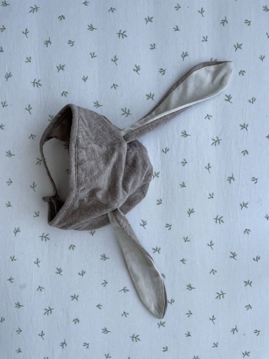 Jesienna czapka bonetka H&M rozmiar 62/68 z uszkami królik brązowa