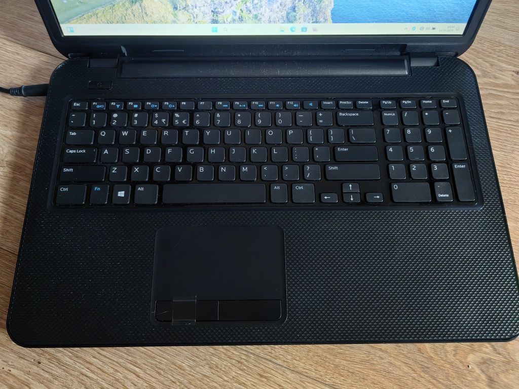 Dell Inspiron 3721, 17 cali, SSD, Windows 11, okazja