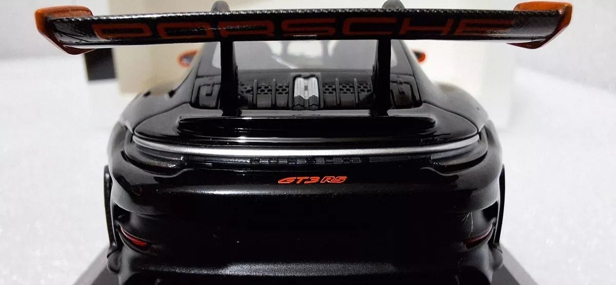 Minichamps 1:43 porsche 911 (992) GT3 RS ano 2023