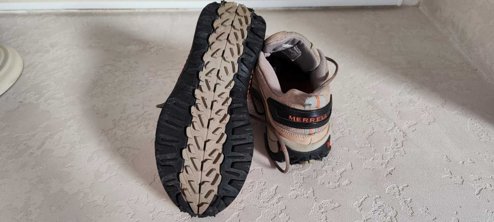 Кросівки жіночи MERRELL 37.5 розмір