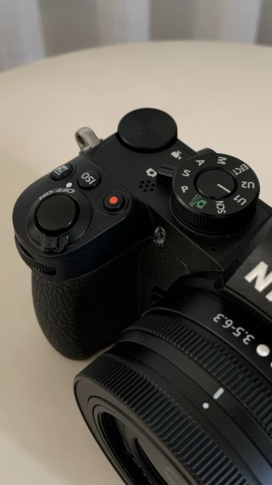 Nikon Z50 + lente 16-50mm + extras (7.000 disparos)