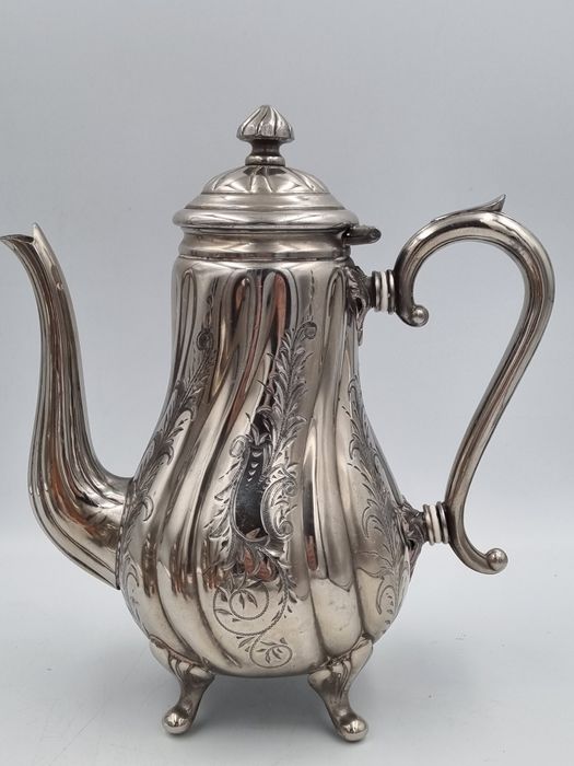 Sygnowany zestaw kawowy/herbaciany plater