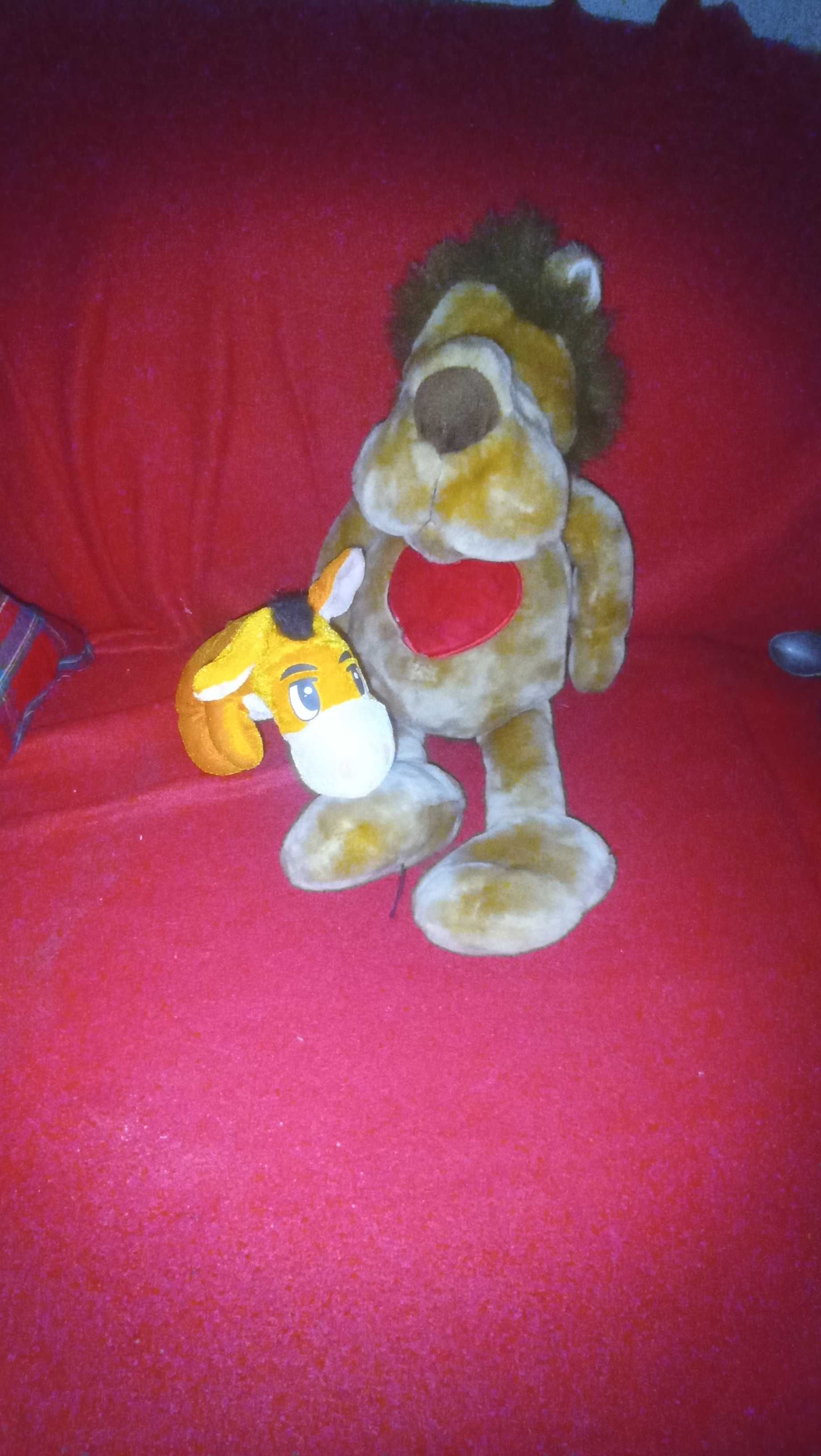 Conjuntos de três peluches