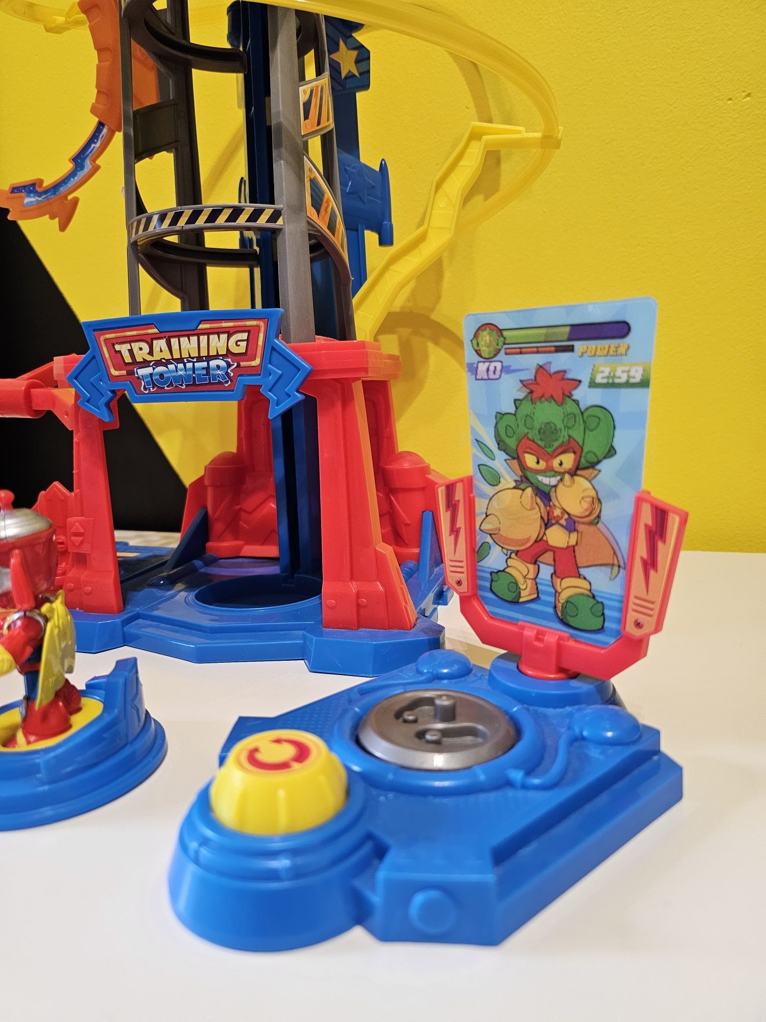 SuperThings Wieża treningowa Astro Turbo MagicBox