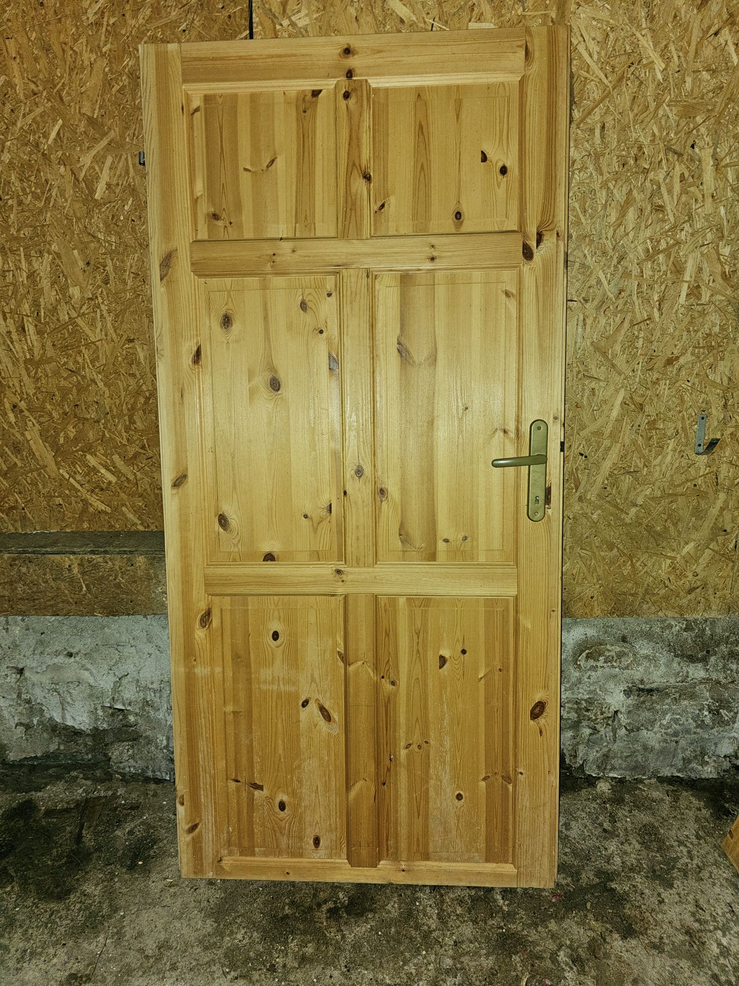 Drzwi, skrzydło 90 prawe, drewniane