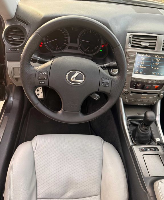 Lexus IS 220d 177cv - Full Extras