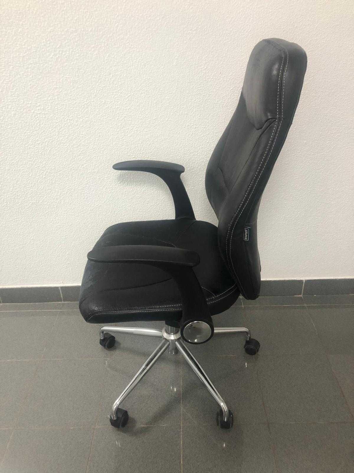 Cadeira de Executivo Ergonómica 5 Rodas Giratórias e Altura Ajustável