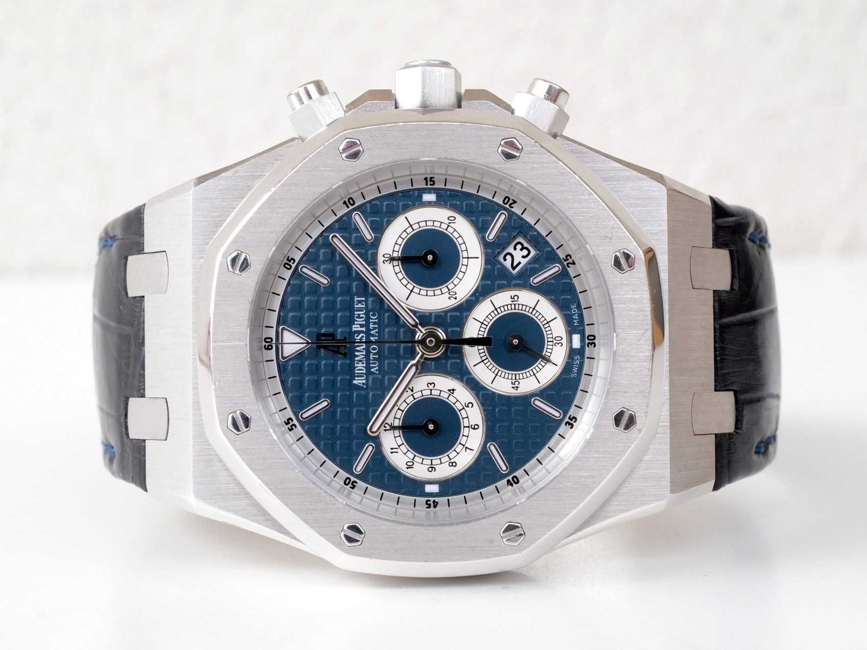 Audemars Piguet Royal Oak Chronograph 18k White Gold Blue Dial