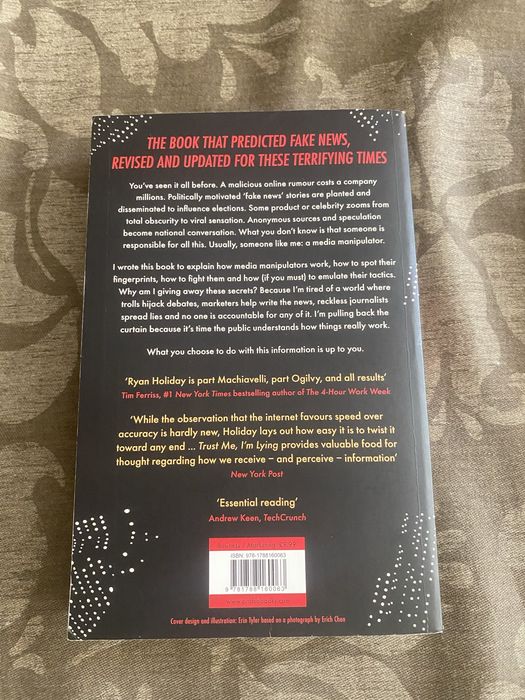 Livro Trust me, I’m lying de Ryan Holiday novo