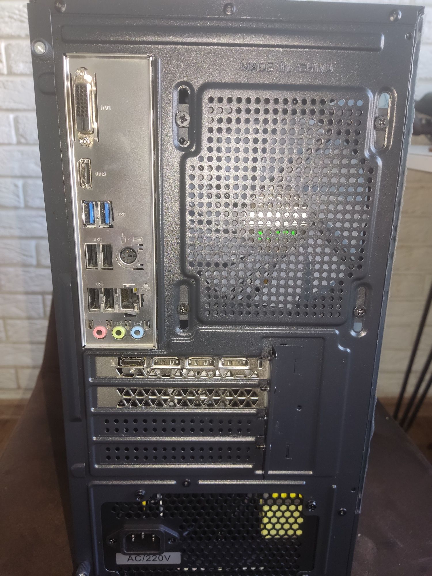 Игровой компьютер i3/DDR4 16GB/SSD NVMe 500GB/RX 580 8GB