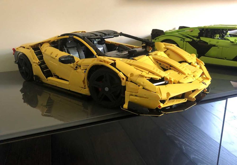 Конструктор Technic Lamborghini Centenario. Масштаб 1:8. 3899 деталей.