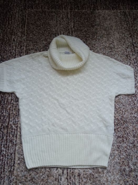 Sweter damski z golfem