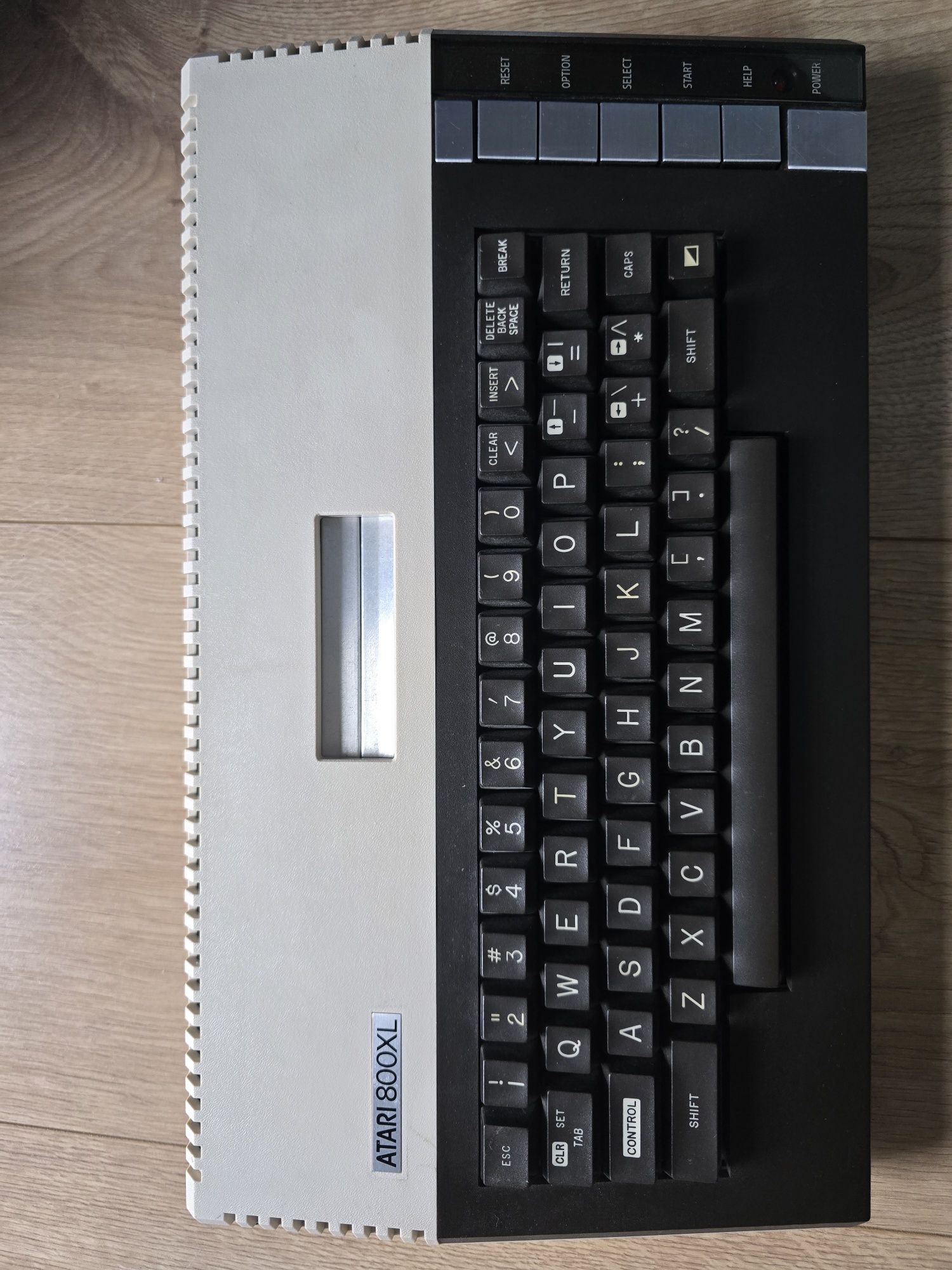 Piękne Atari 800XL + Joystick QuickJoy superchanger całość w 100%  ok