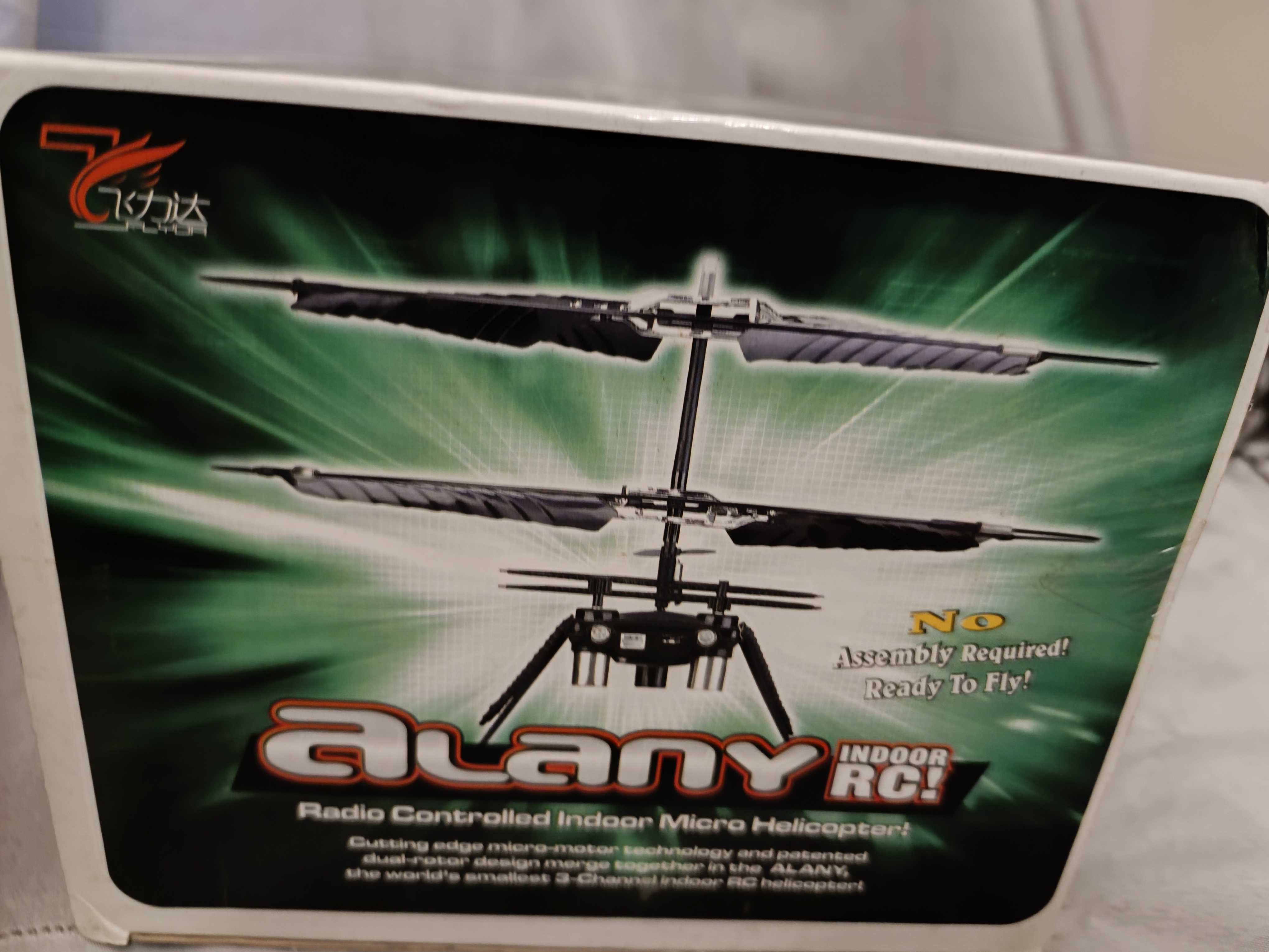 Quadcóptero elétrico na caixa da Alany