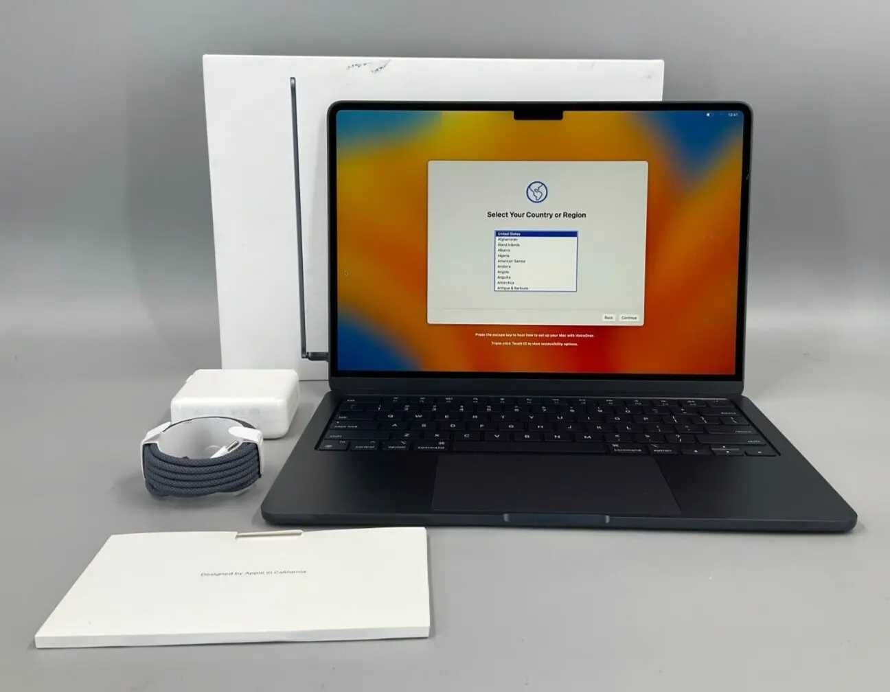 Ноутбук Apple MacBook Air 13" M3 16/256GB Midnight. Новий.