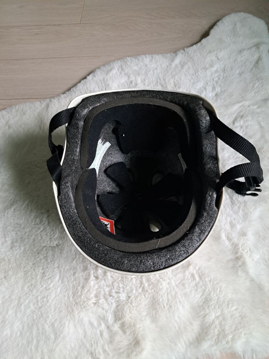 Kask sportowy dziecięcy