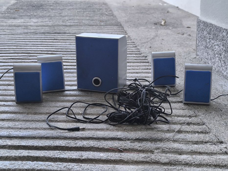 Colunas com subwoofer