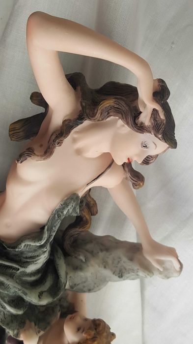 Estatueta marfinite, R&F Collection