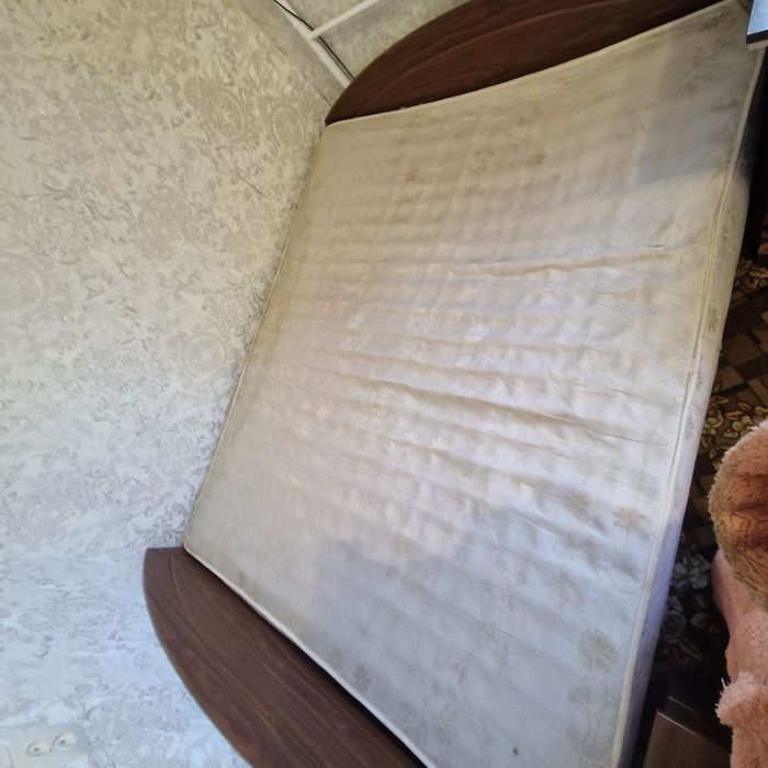 Продам ліжко двоспальне