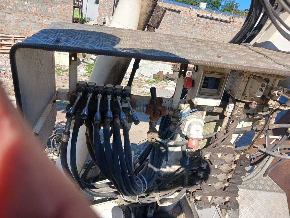 Автовишка стояла на Івеко 4х4 17м  кран вишка підйомник В Наявності!