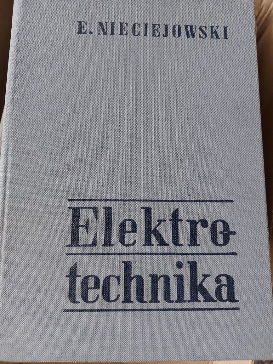 Elektrotechnika- Nieciejowski