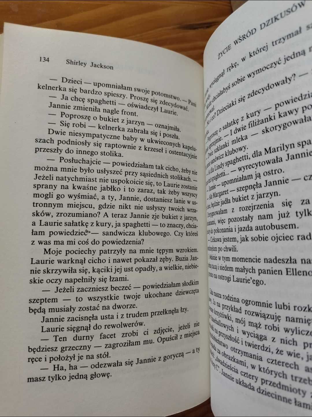 Życie wśród dzikusów Shirley Jackson książka