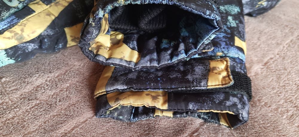 Зимова куртка на хлопчика