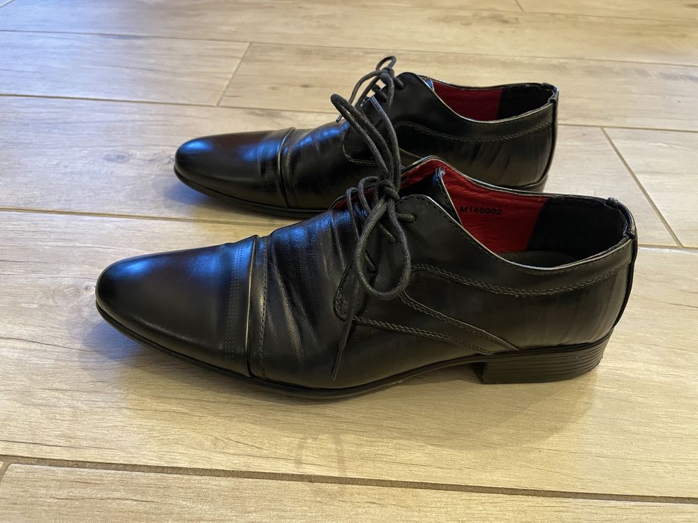 Buty chlopiece/męskie czarne eleganckie rozmiar 41