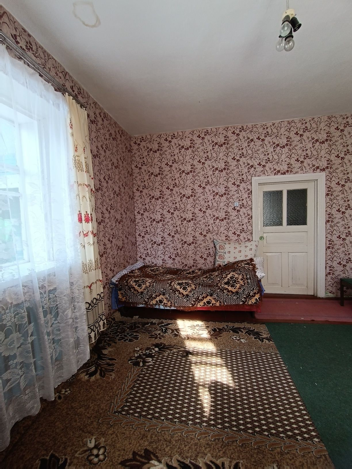 Цегляний будинок в с. Боромики