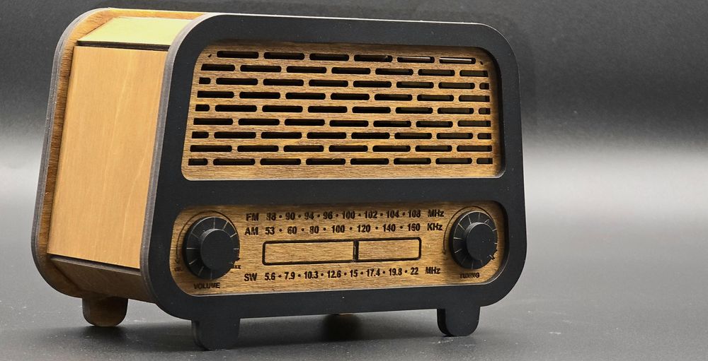 Stare radio skarbonka