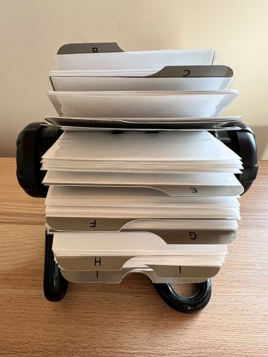 Wizytownik obrotowy na biurko SIGMA