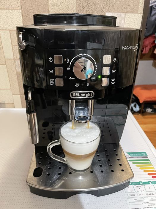 Кавомашина Delonghi Magnifica S 22.110 21.118 кавоварка Делонжі