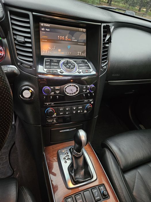 Продам Infiniti FX50 5.0 V8 | AWD | Sport Package |